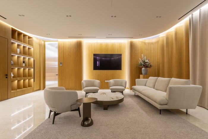 圆形的立面为内部几何形状提供了信息 营造出流畅而诱人的美感（图ZMTUwNjk2MDg=） - 资讯 - 站酷设计师凯悦办公装修原创素材 - 站酷ZCOOL