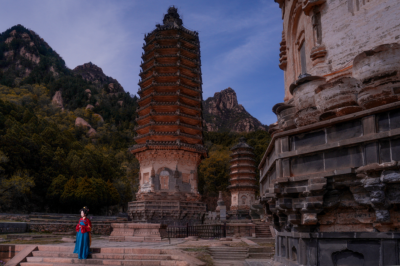 银山塔林大唐侍女