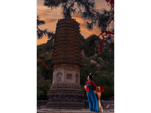 银山塔林大唐侍女