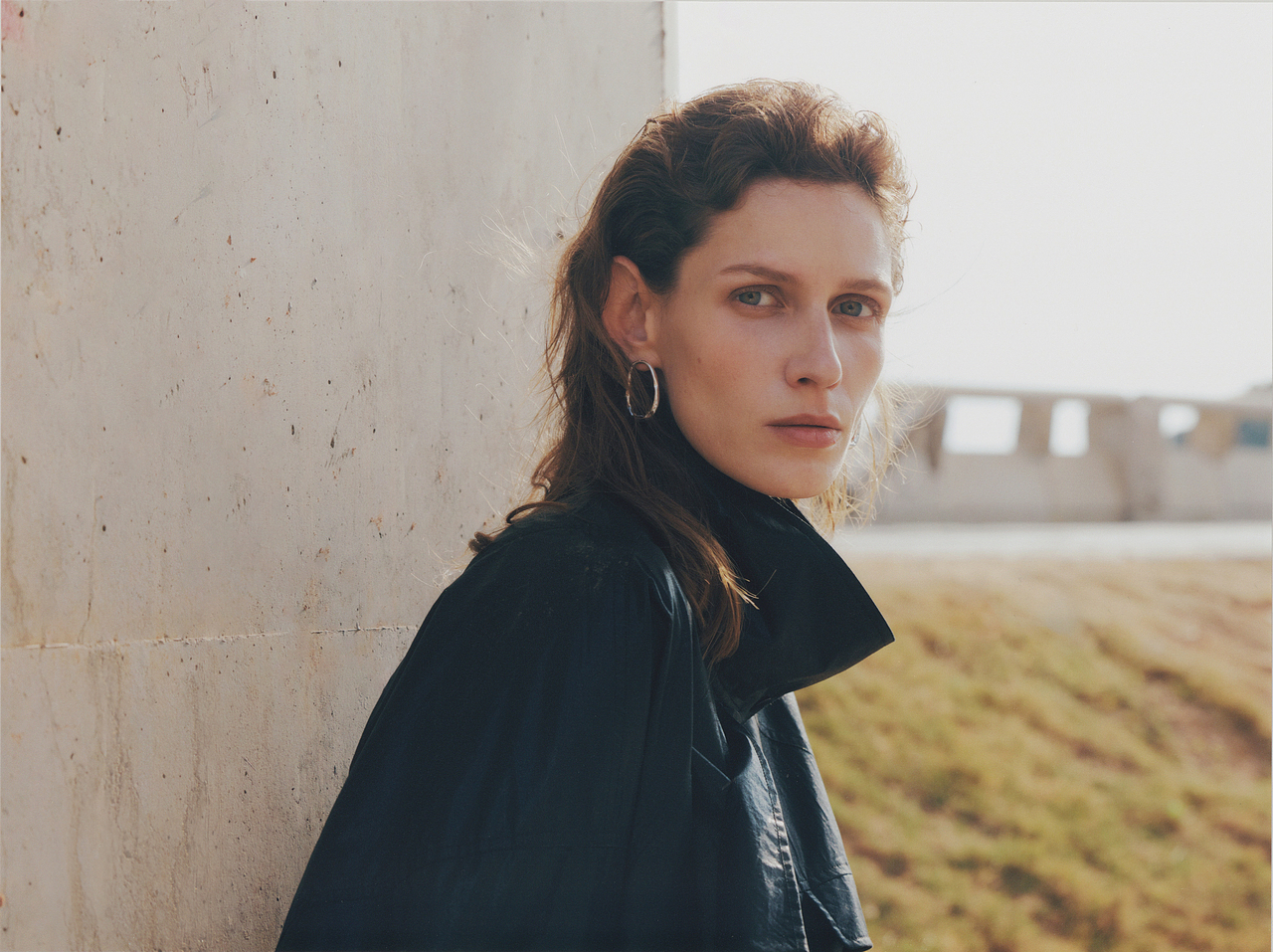 女装摄影｜简约感情绪大片这样拍！（图ZMzg5MzIwODEy） - 人像摄影 - 站酷设计师MUSE摄影原创素材 - 站酷ZCOOL