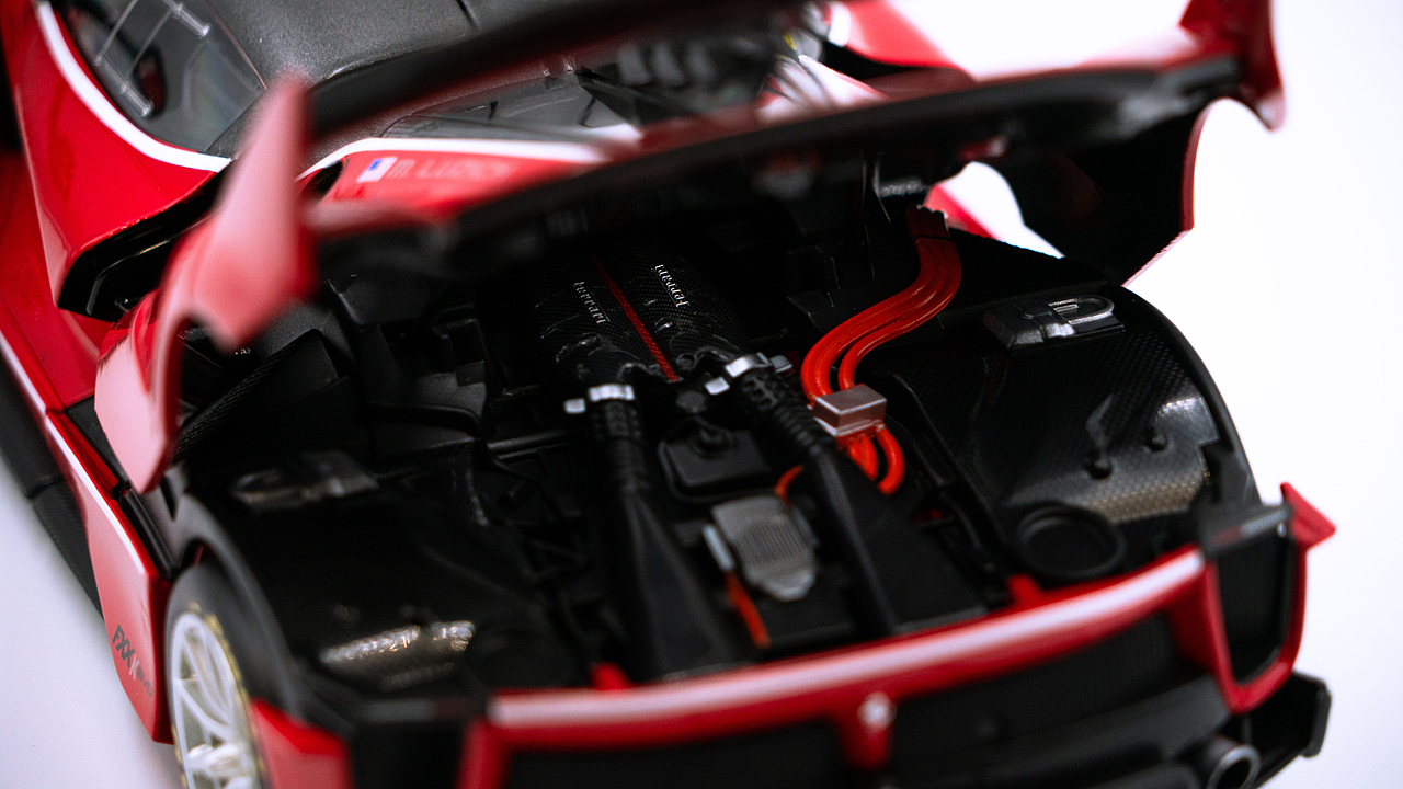 Ferrari FXXK EVO 1:18 Bburago
