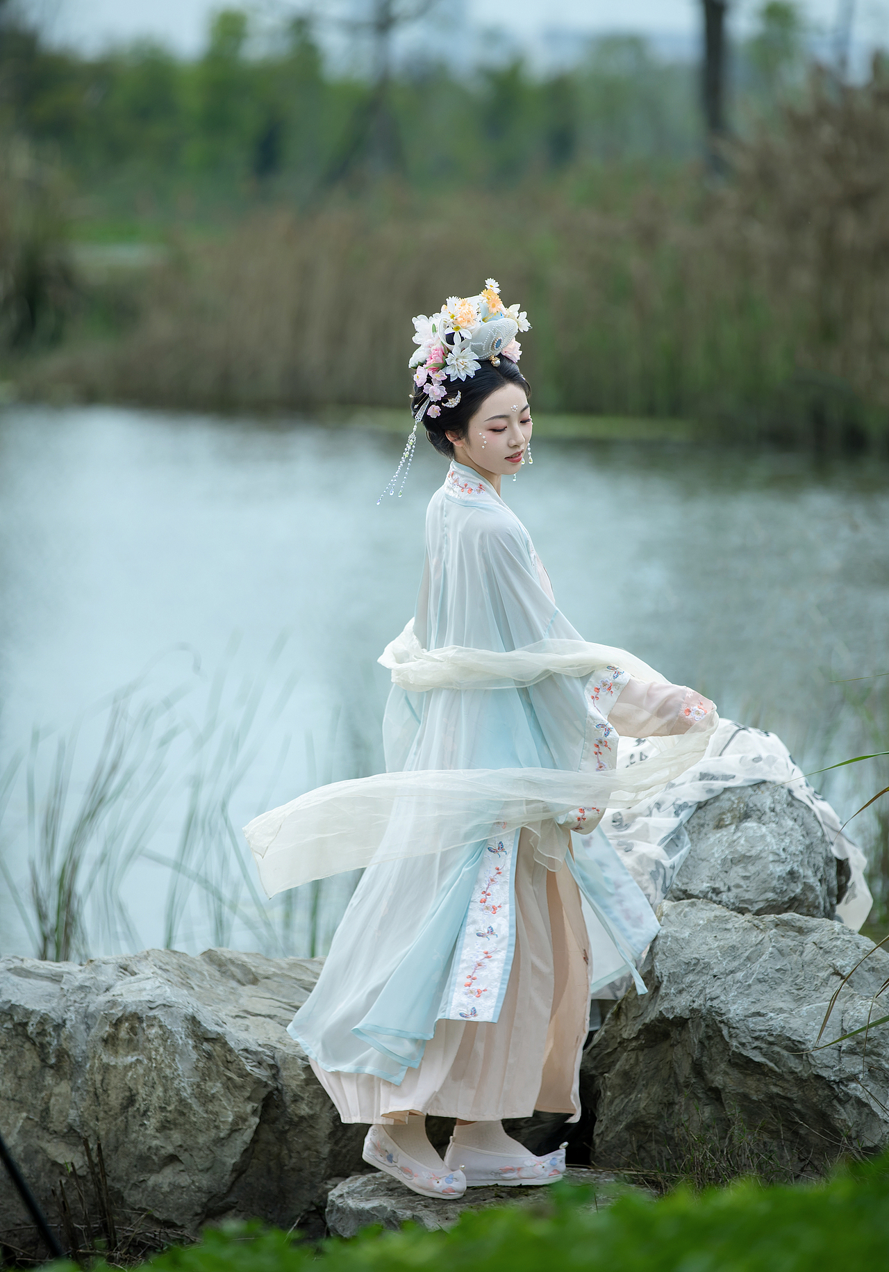 春和景明（图ZMzg5NDI1NTI0） - 人像摄影 - 站酷设计师枫叶剑桥原创素材 - 站酷ZCOOL