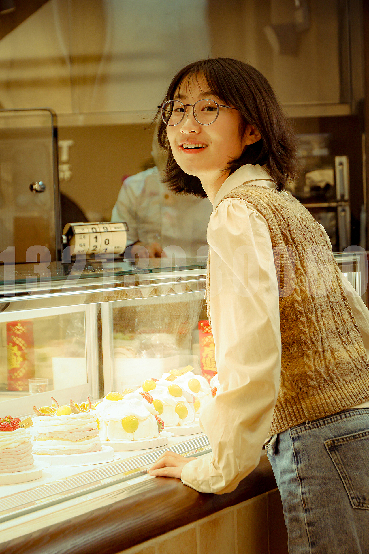 田朵半糖蛋糕店 | PUBLICIZE 2025 烘焙人物攝影（圖ZMzg5NTE2MzI0） - 美食攝影 - 站酷設(shè)計(jì)師鄭州靜物美食攝影原創(chuàng)素材 - 站酷ZCOOL