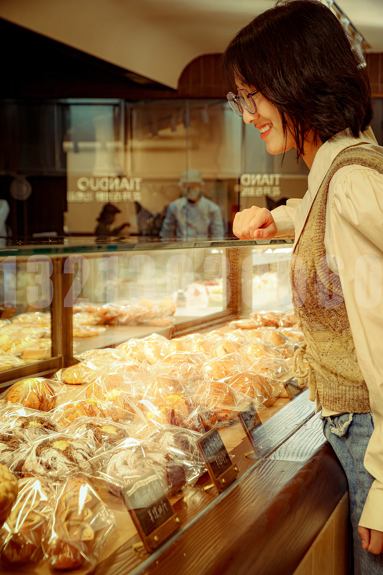 田朵半糖蛋糕店 | PUBLICIZE 2025 烘焙人物攝影（圖ZMzg5NTE2MzEy） - 美食攝影 - 站酷設(shè)計(jì)師鄭州靜物美食攝影原創(chuàng)素材 - 站酷ZCOOL