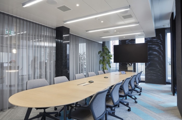 设计理念旨在营造一种明亮诱人的氛围 与公司的企业形象无缝衔接