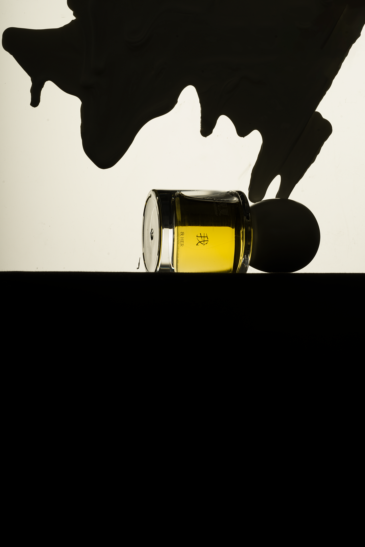 拍摄案例｜观夏「我」香水（图ZMzg5NTkyNzEy） - 产品摄影 - 站酷设计师7wenxu原创素材 - 站酷ZCOOL