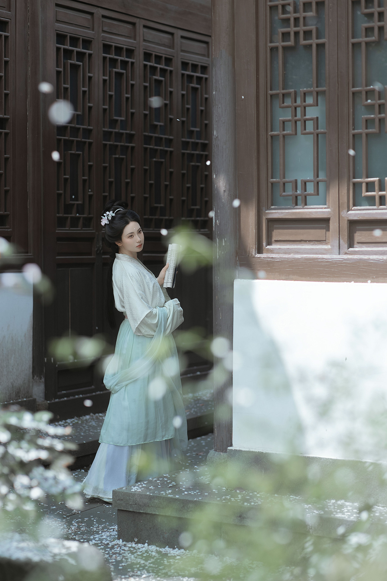 庭前雪（图ZMzg5NTk5ODQw） - 人像摄影 - 站酷设计师若寒Rock原创素材 - 站酷ZCOOL