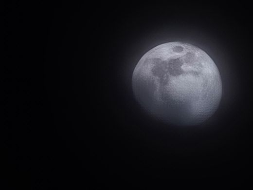 一轮满月月朦胧