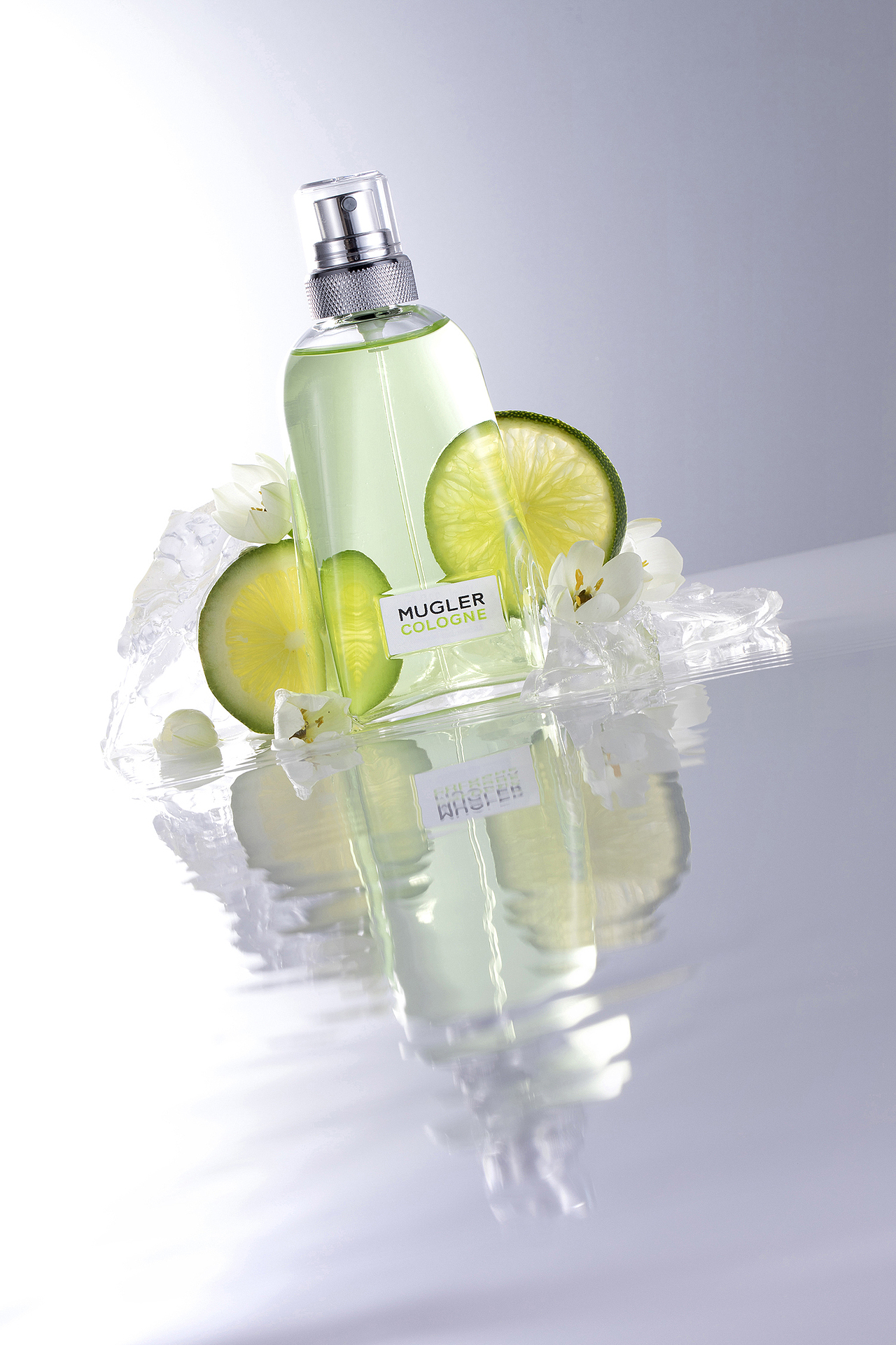 香水摄影 | Mugler青净古龙香水拍摄（图ZMzg5ODQ5NTI4） - 产品摄影 - 站酷设计师娜家视觉原创素材 - 站酷ZCOOL
