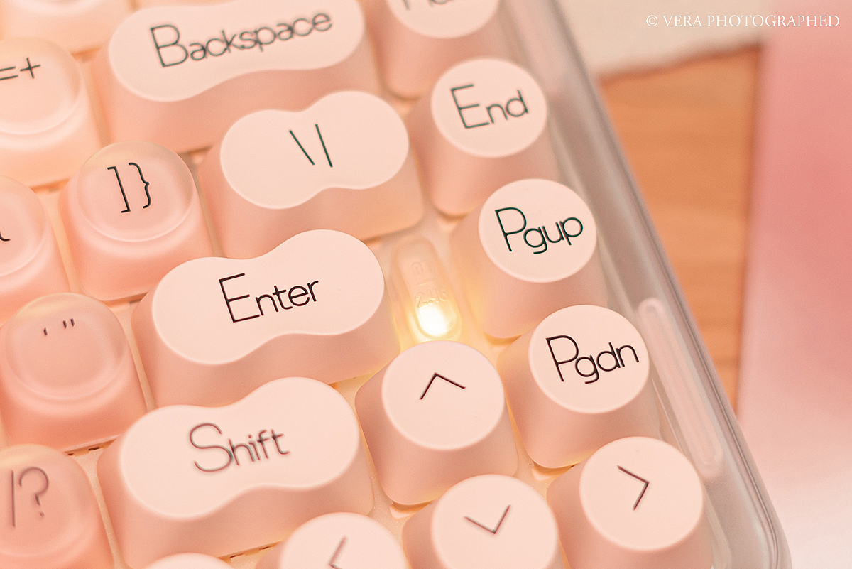 洛斐LOFREE 粉底液圆点机械键盘