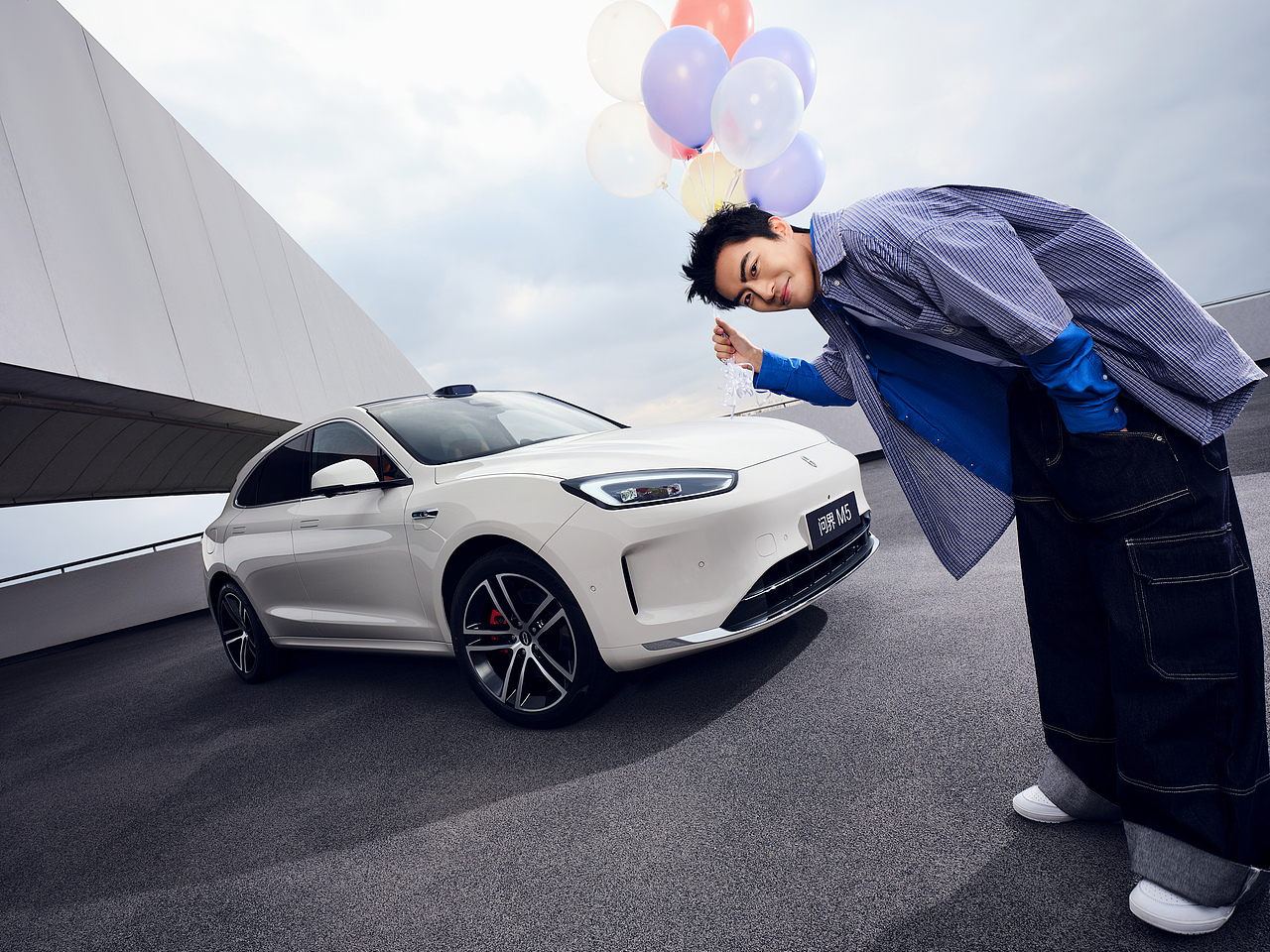 修图案例 | 栩栩华生x华为问界M5 Ultra