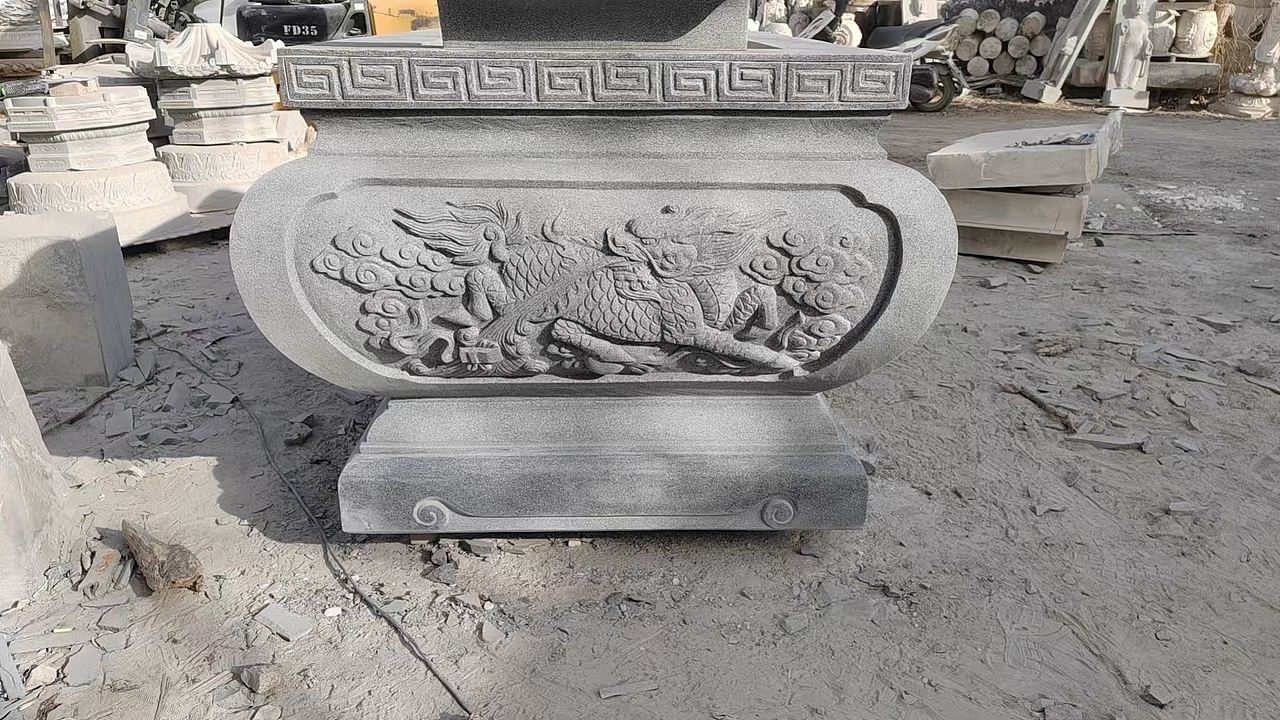 石雕龙鼎与青铜司母戊鼎欣赏