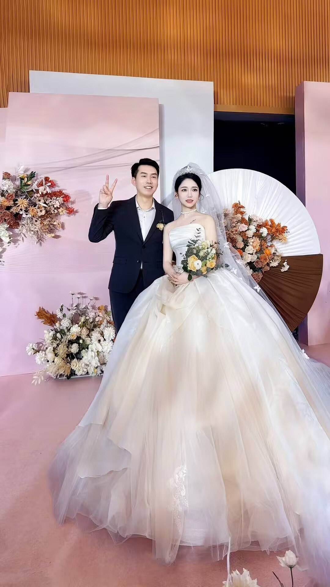 闪光灯使用-【2025.05.01婚礼跟拍】