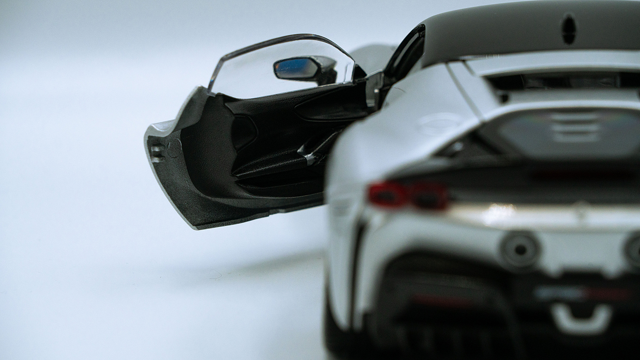 Ferrari SF90 Stradale 1:18 Bburago