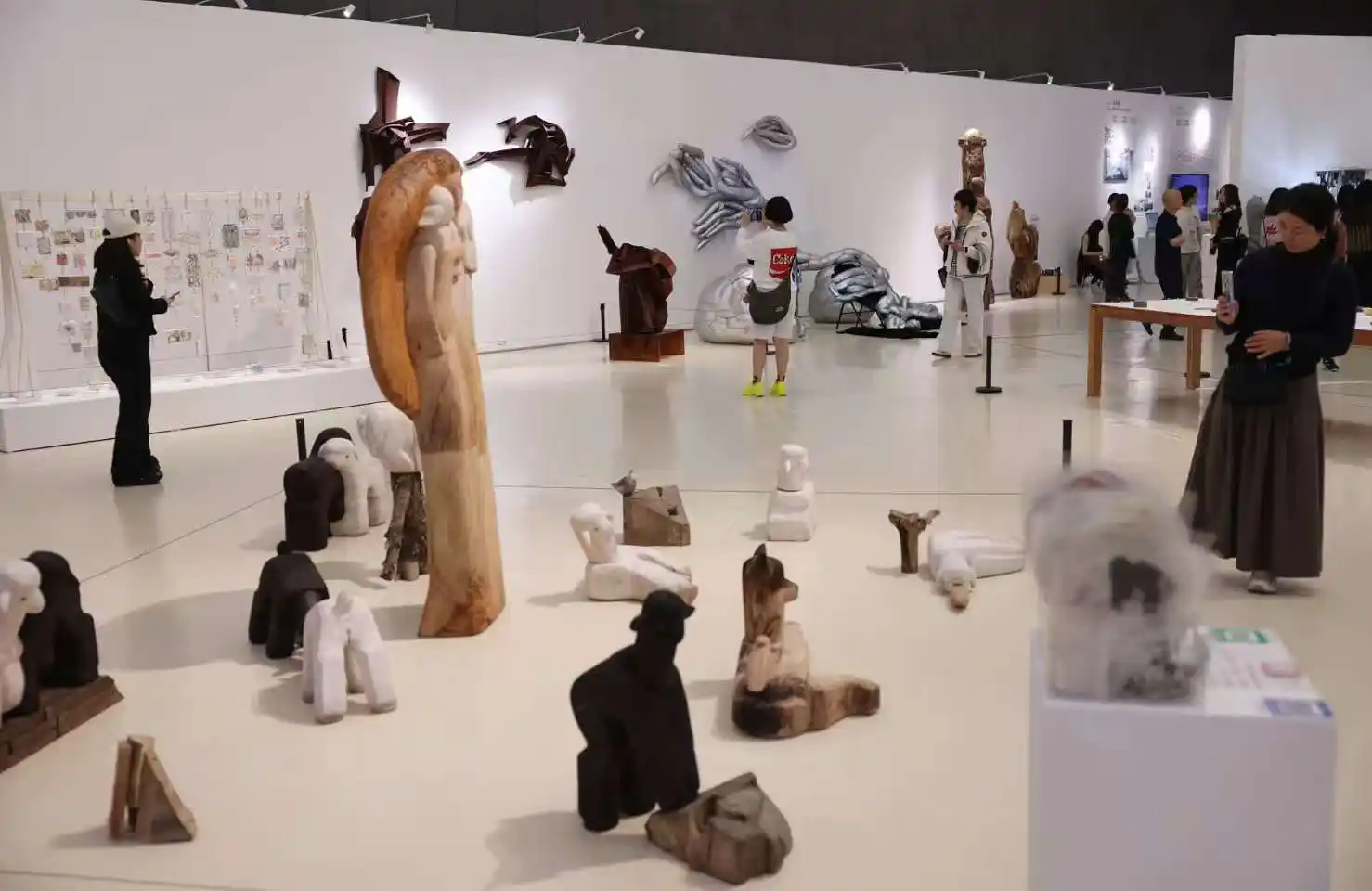 《中国奇谭》动画电影定档/特斯拉Semi卡车新logo亮相/中央美院研究生毕业作品展开展