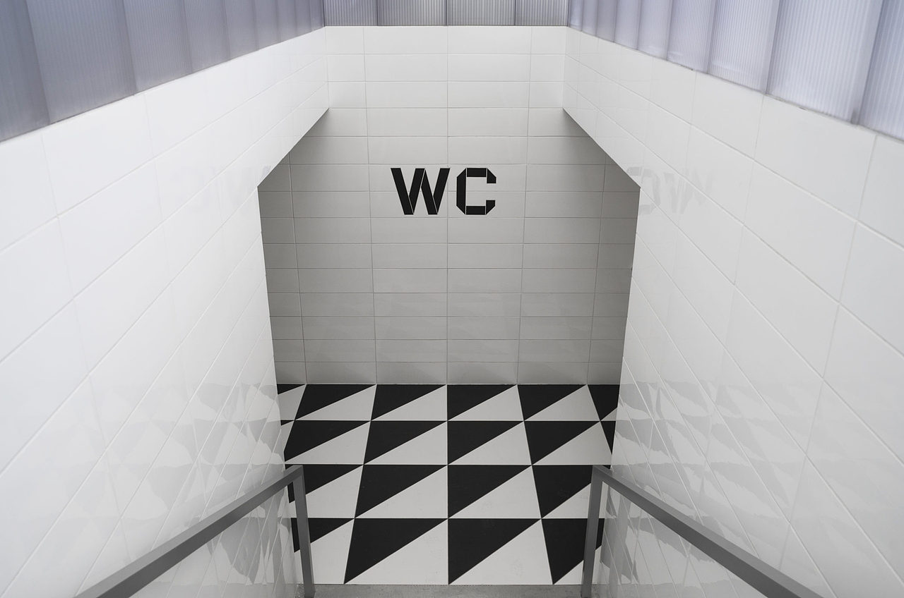 导视设计天花板?当标识牌完美融入建筑肌理