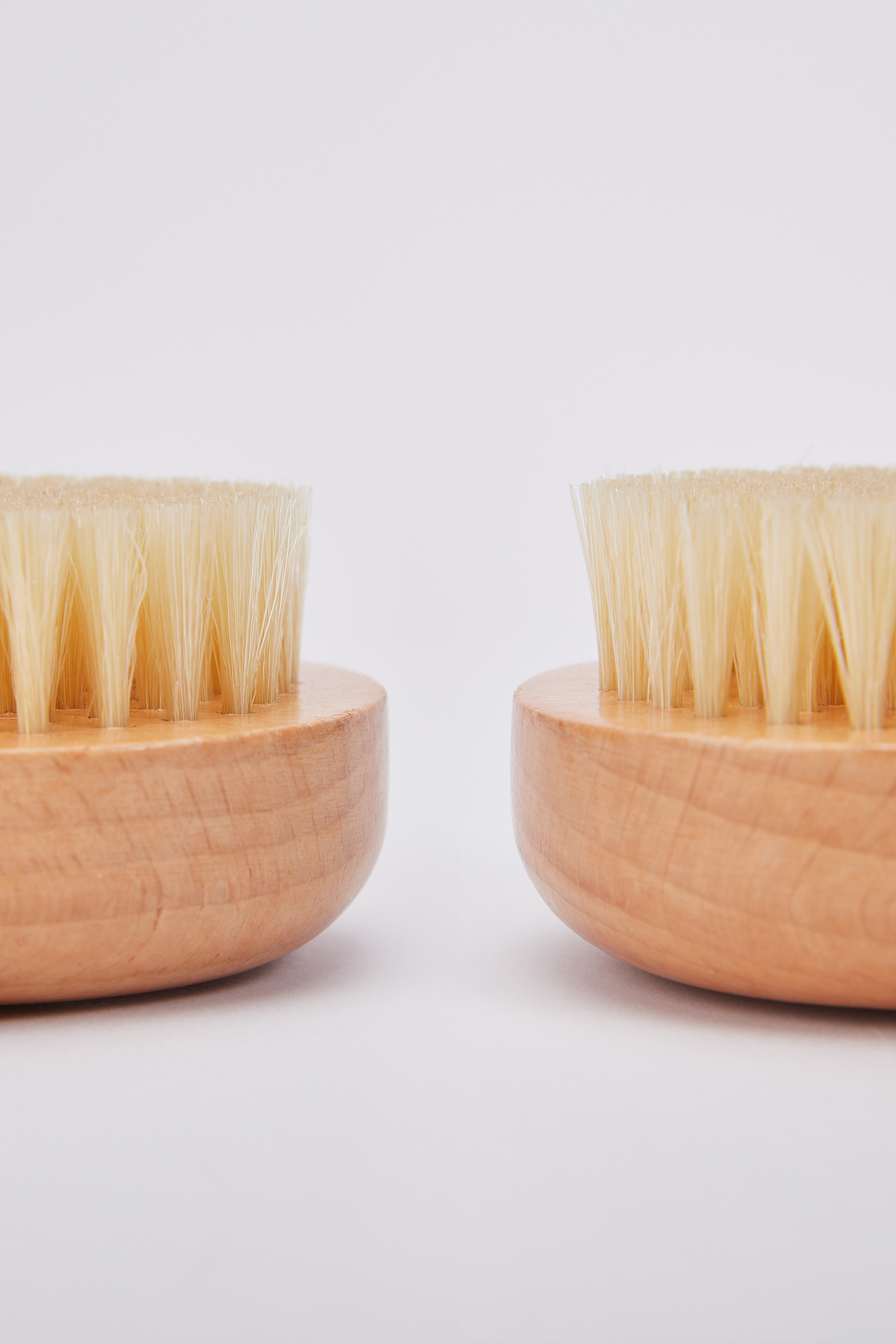 产品摄影-KOKOMI沐浴油,鬃毛刷