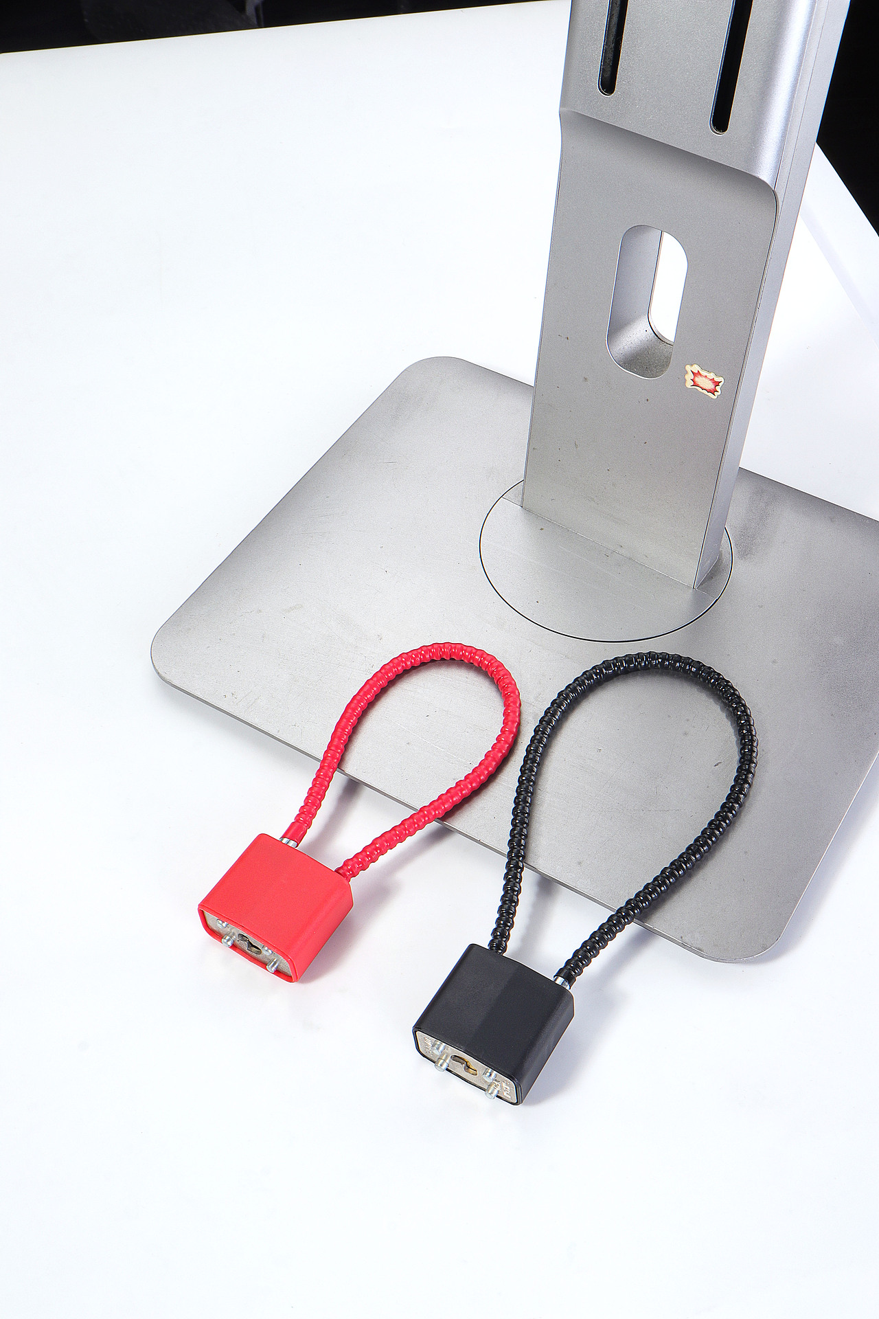 钢丝锁、直片角码