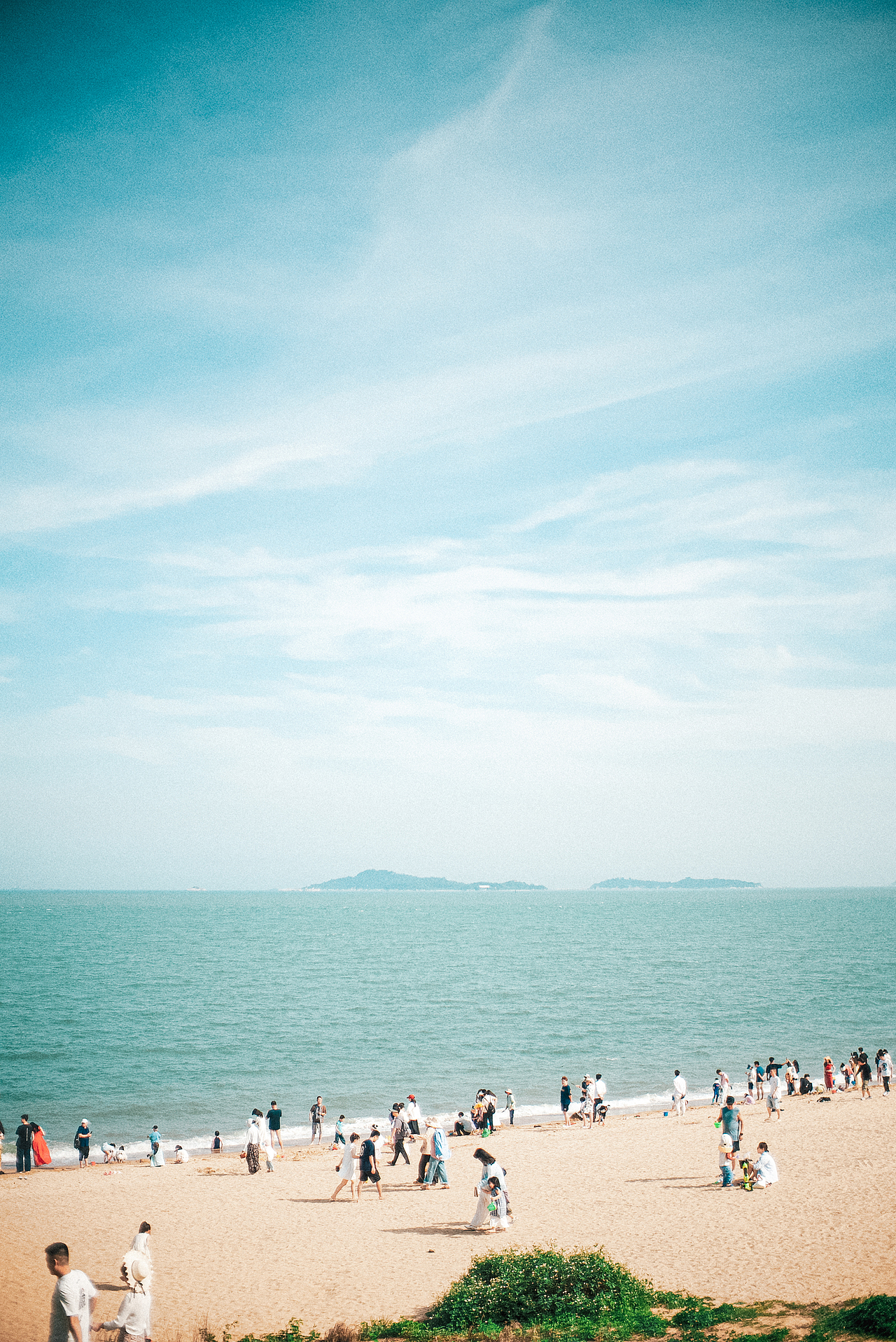 阳光.沙滩.海岸线（图ZMzkwMTk5Nzk2） - 人文/纪实摄影 - 站酷设计师一只小飞熊原创素材 - 站酷ZCOOL