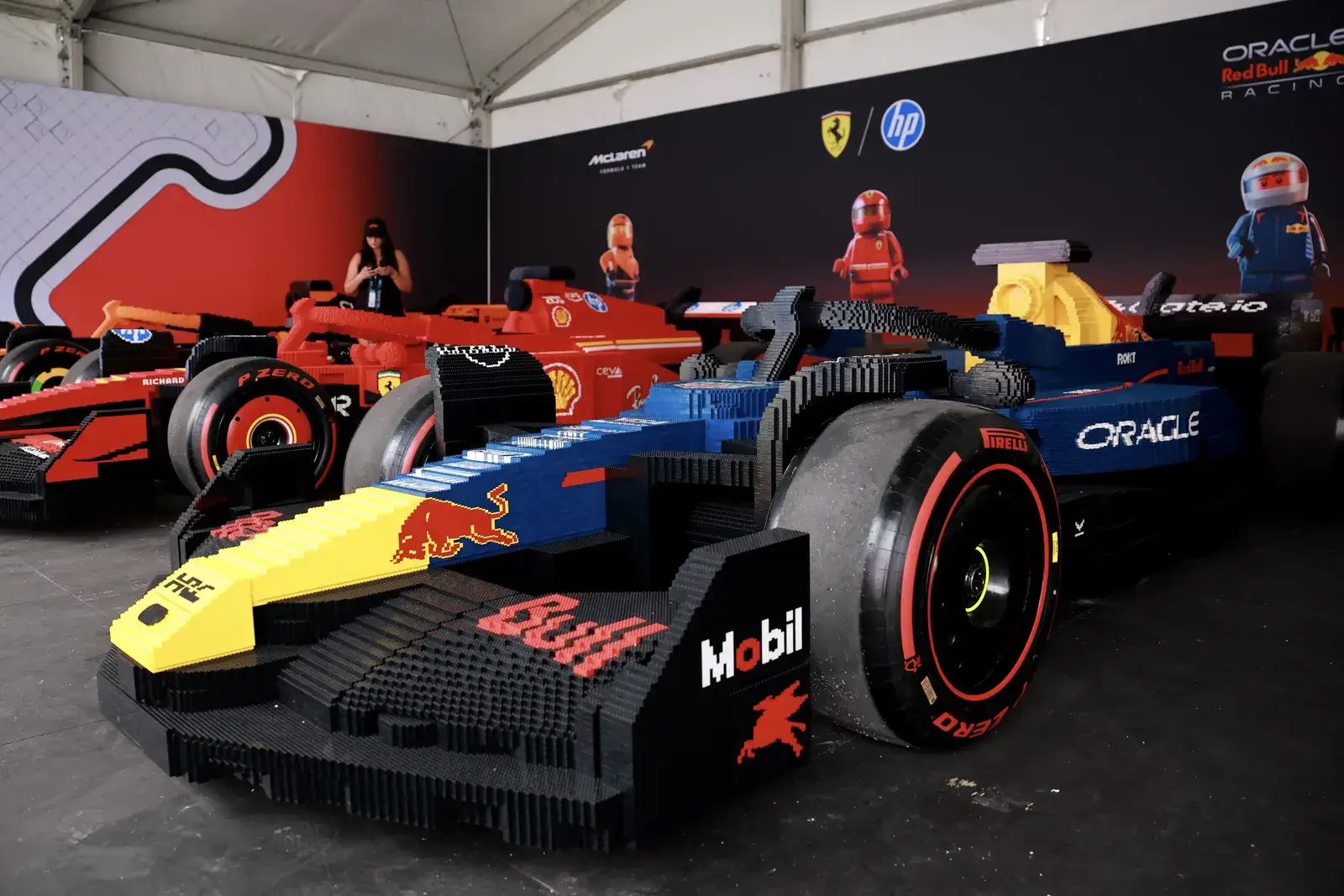 乐高打造10辆可驾驶的F1赛车/2025威尼斯建筑双年展/福田发起全球征集 奖金最高20万元（图ZMTUwODUxNzI=） - 资讯 - 站酷设计师站酷资讯原创素材 - 站酷ZCOOL