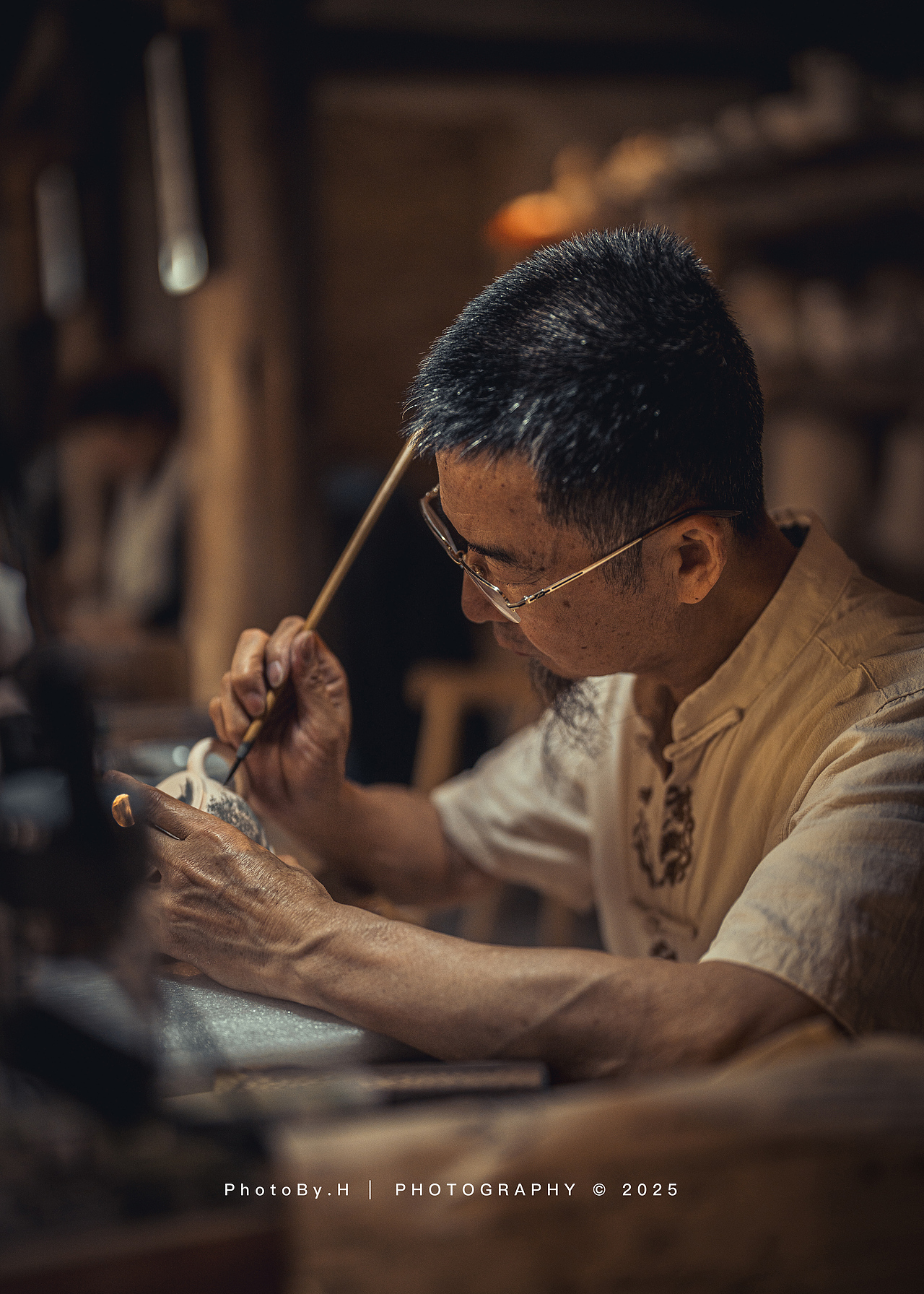 瓷都匠人（图ZMzkwMjQ3NDAw） - 人文/纪实摄影 - 站酷设计师爱踢足球的摄影师原创素材 - 站酷ZCOOL