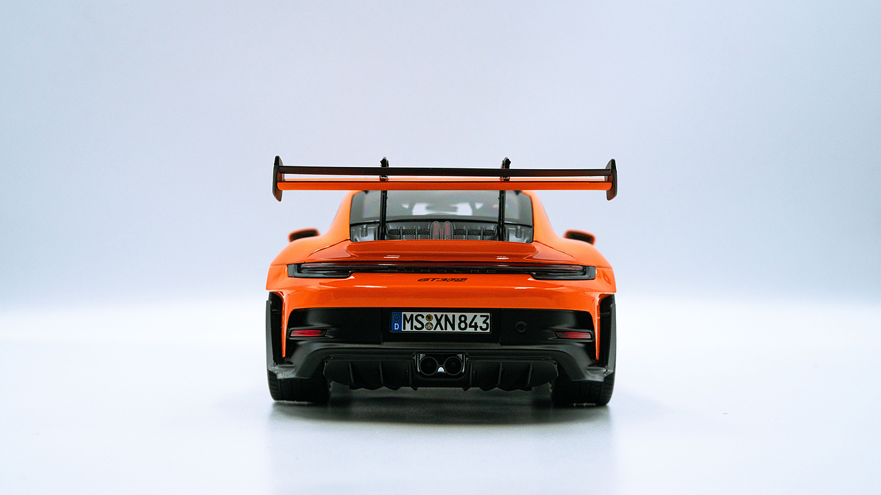 Porsche 911 992.2 GT3 RS 橙色 1:18 NOREV