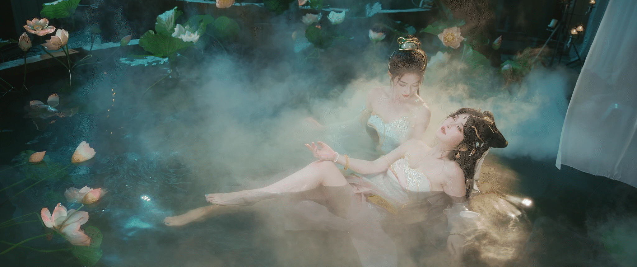 《西湖梦寻 白蛇传说 》青白蛇真人微电影