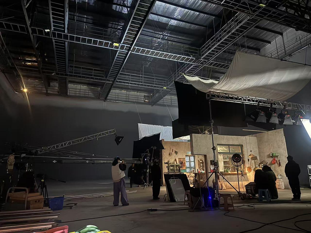 vivo X200ultra X 滕丛丛｜复刻《我的阿勒泰》名场面（图ZMzkwMzk4MDI0） - 宣传片 - 站酷设计师盘马弯弓PMWG原创素材 - 站酷ZCOOL