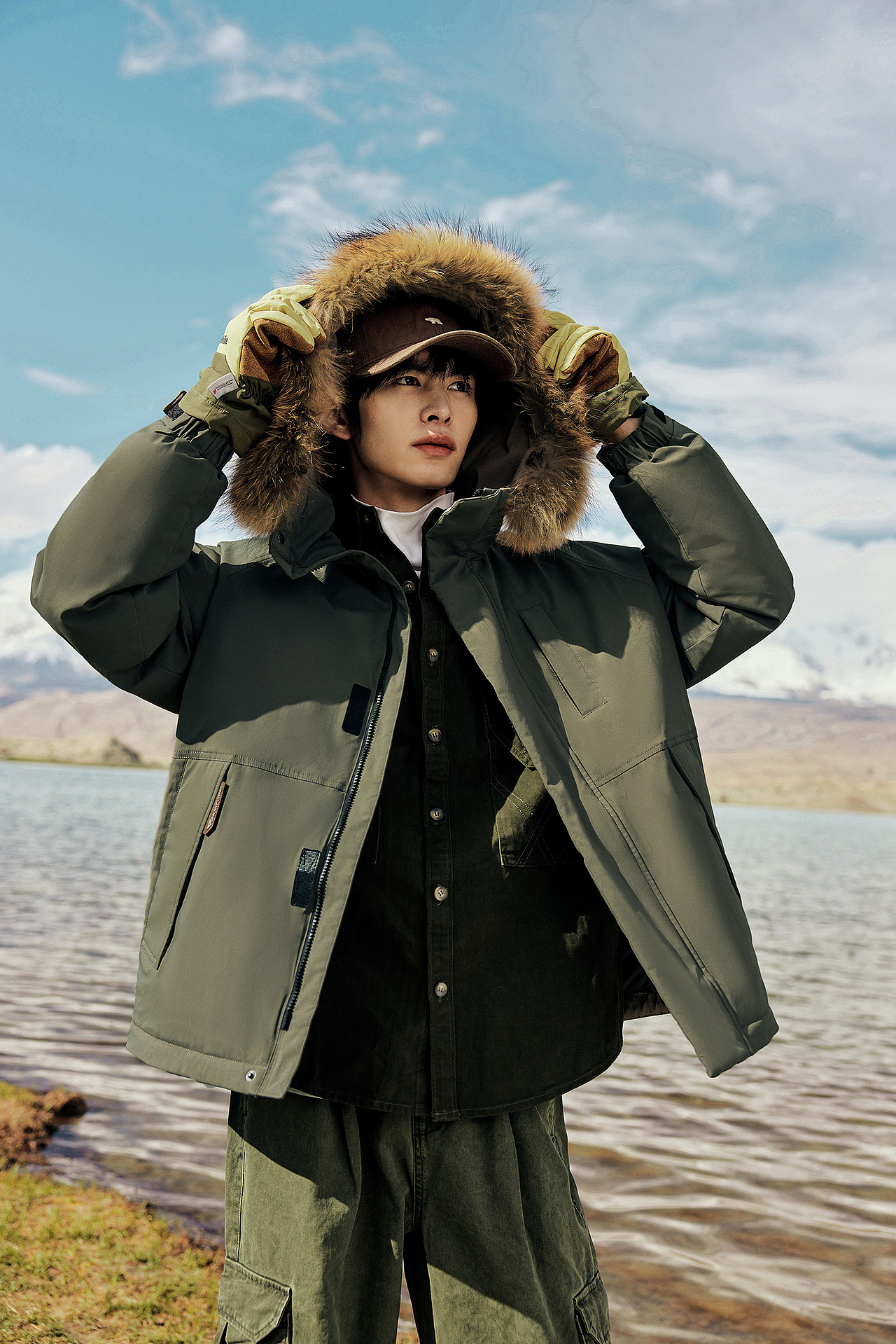 新疆海拔4000米羽绒服拍摄