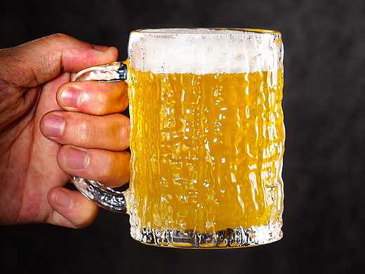 啤酒杯