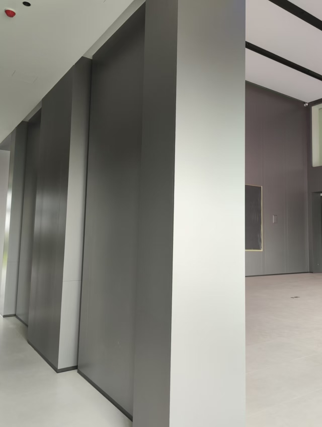 高颜值与硬实力兼具！揭秘双面苹果砂蜂窝板的“未来感”工艺与应用（图ZMTUwOTI5MDA=） - 观点 - 站酷设计师优之采蜂窝厂家原创素材 - 站酷ZCOOL