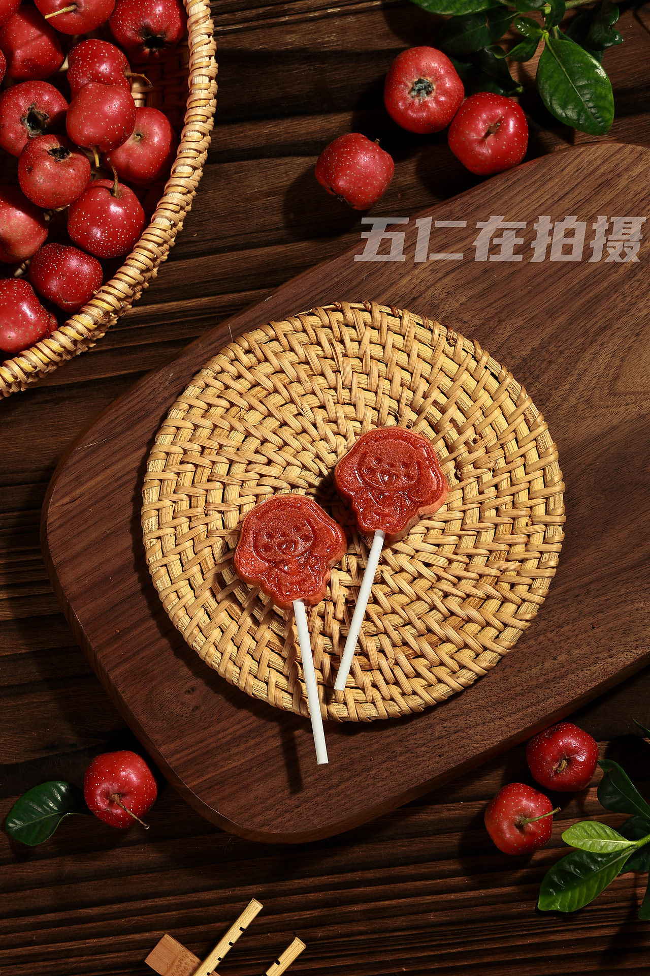 山楂棒棒糖（图ZMzkwNjk5OTMy） - 美食摄影 - 站酷设计师五仁在拍摄原创素材 - 站酷ZCOOL