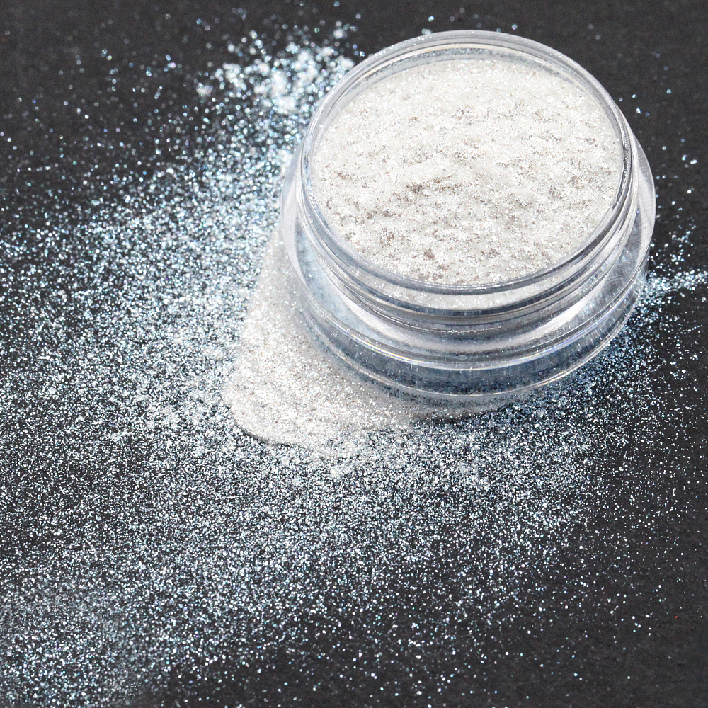 赛博朋克风白蓝金属色