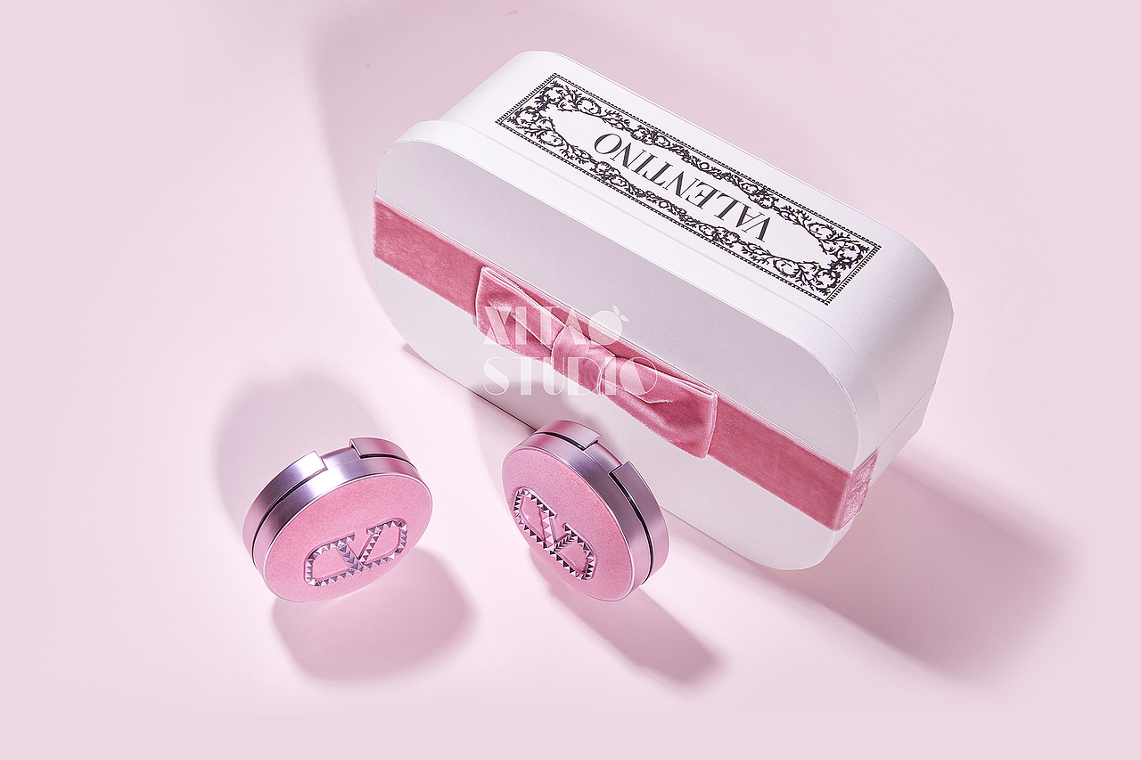 练习520 — 华伦天奴水光气垫产品拍摄（图ZMzkwNzYyMTQ0） - 产品摄影 - 站酷设计师蟹的盒籽原创素材 - 站酷ZCOOL