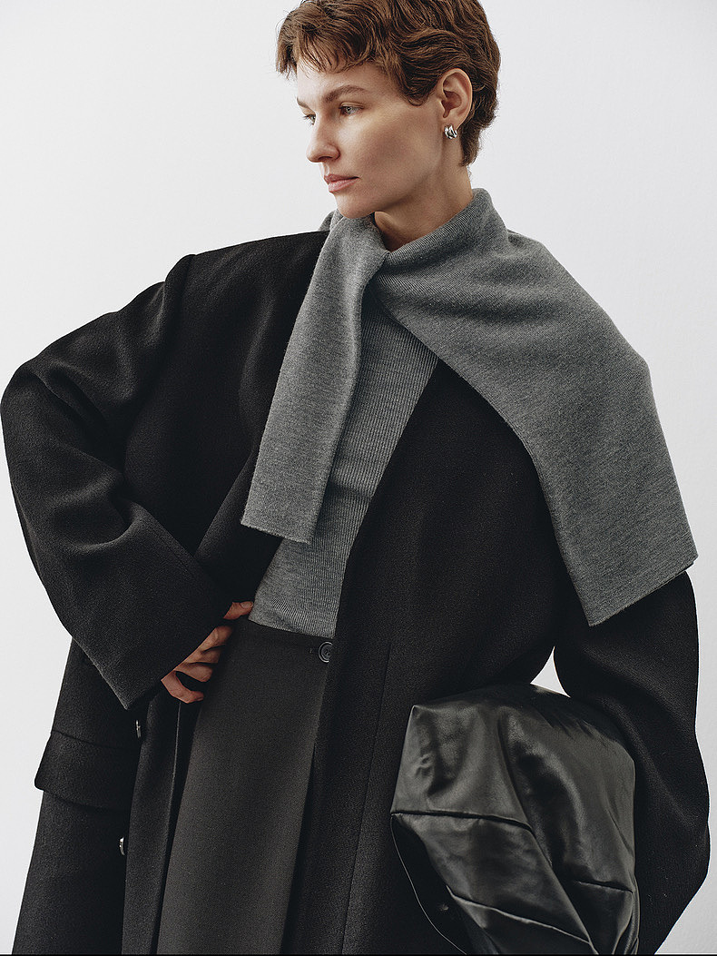 OLGA,在广超模,镜头感好,多风格适应能力强。