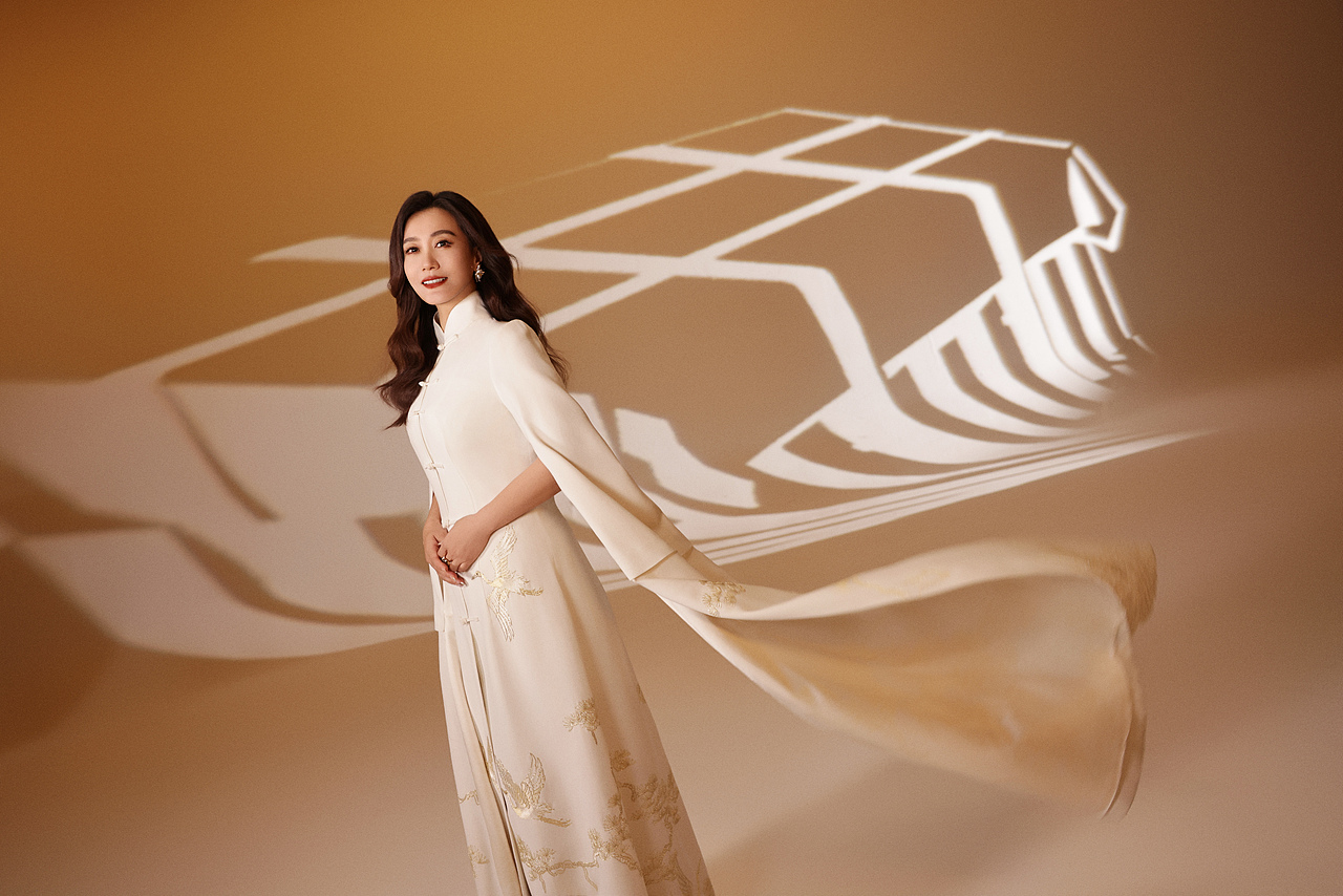 歌手｜谭晶《和平精英》MV侧拍