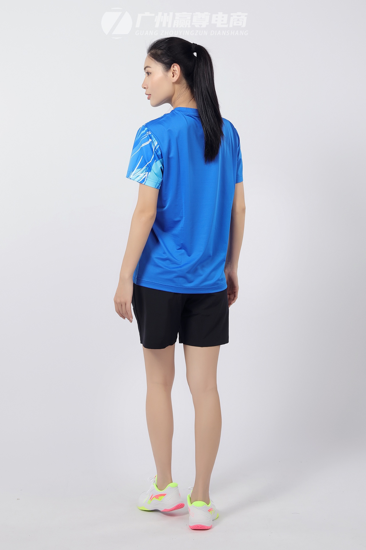 广州羽毛球服拍摄|羽毛球服拍照|运动装拍摄|商品拍照（图ZMzkwODY2NTQw） - 产品摄影 - 站酷设计师广州赢尊电商原创素材 - 站酷ZCOOL