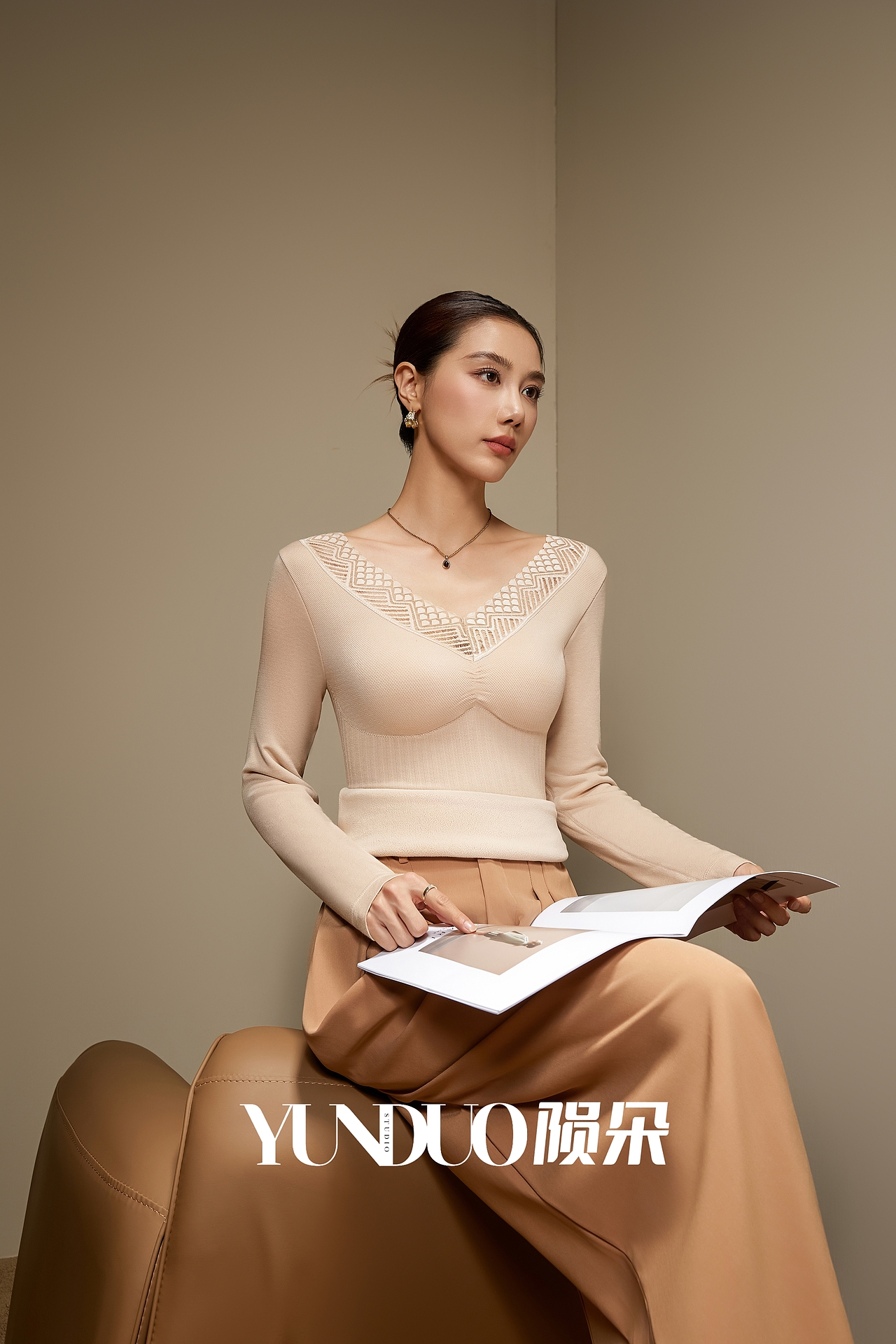 高级打底衫拍摄 舒适打底衫拍摄 电商打底衫拍摄（图ZMzkwODczNTc2） - 产品摄影 - 站酷设计师陨朵商拍刘大奇原创素材 - 站酷ZCOOL