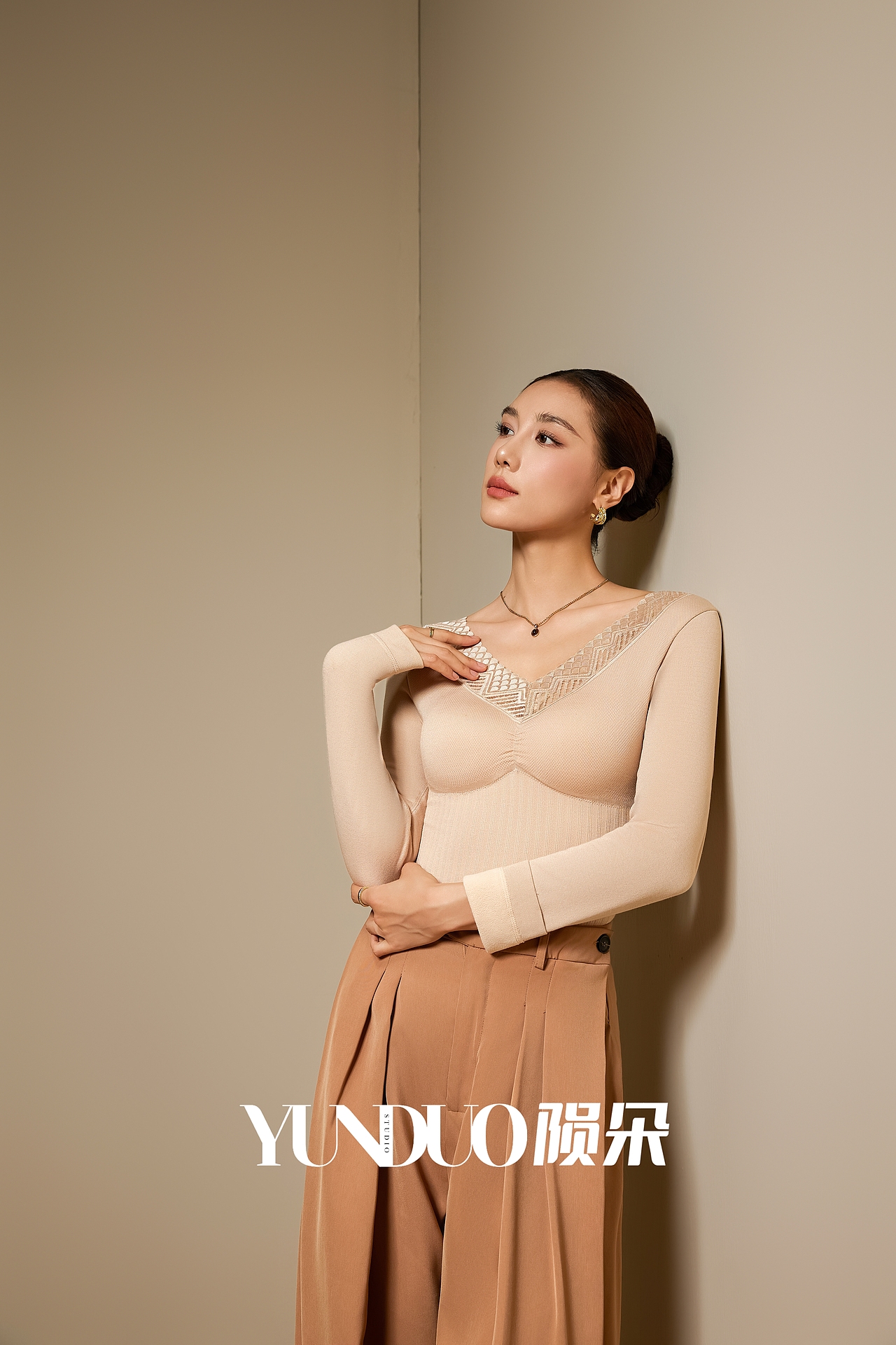 高级打底衫拍摄 舒适打底衫拍摄 电商打底衫拍摄（图ZMzkwODczNTcy） - 产品摄影 - 站酷设计师陨朵商拍刘大奇原创素材 - 站酷ZCOOL