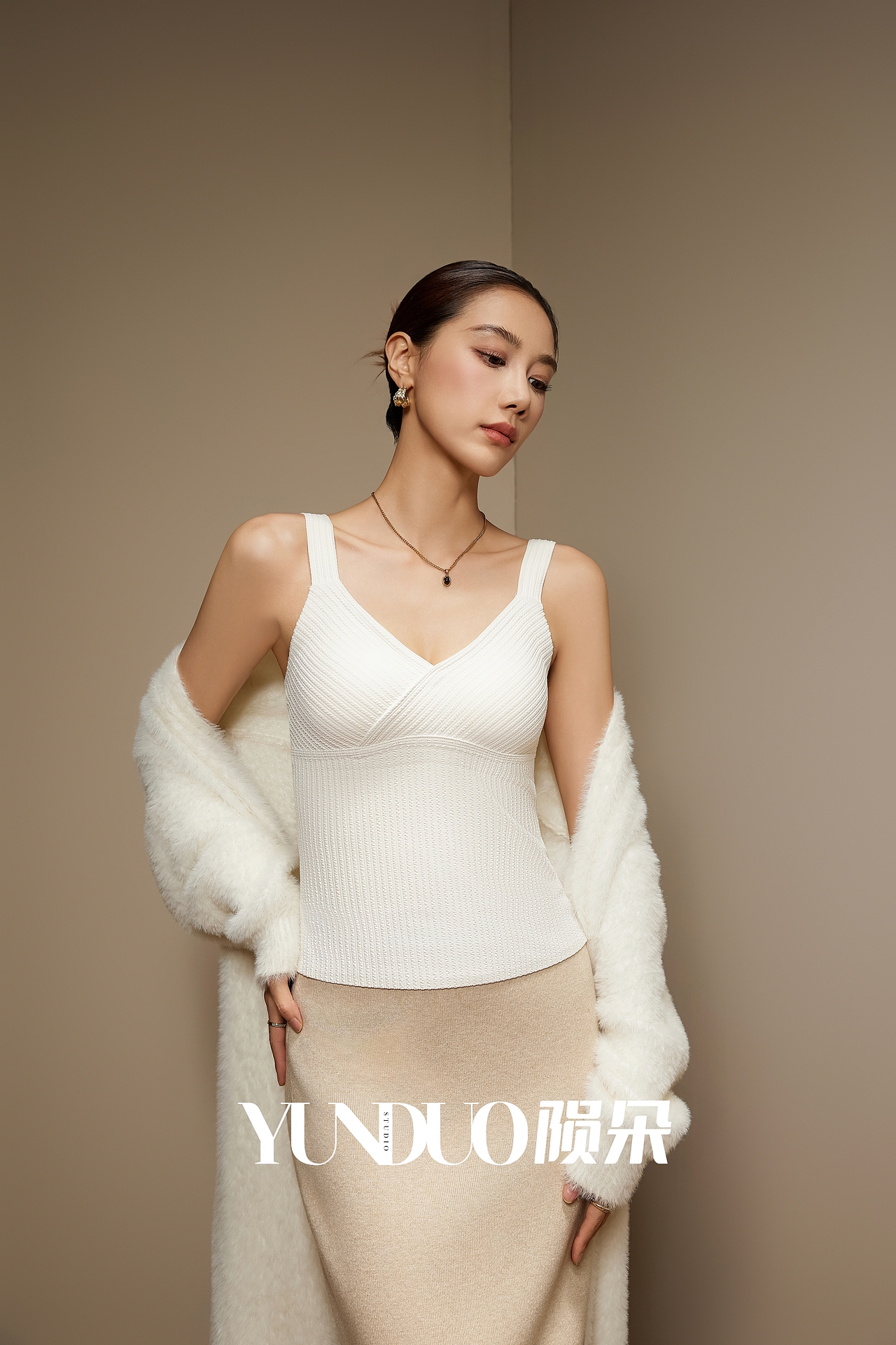 打底衫拍摄 舒适打底衫拍摄 高级打底衫拍摄（图ZMzkwODc0NjEy） - 产品摄影 - 站酷设计师陨朵商拍刘大奇原创素材 - 站酷ZCOOL