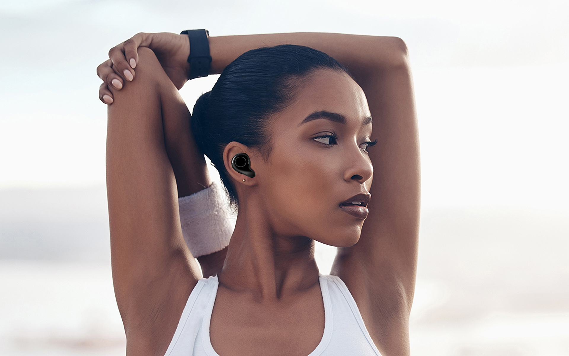 通勤族的神秘救星现身！览邦LaiPods Pro+降噪耳机如何让旅途告别无聊？