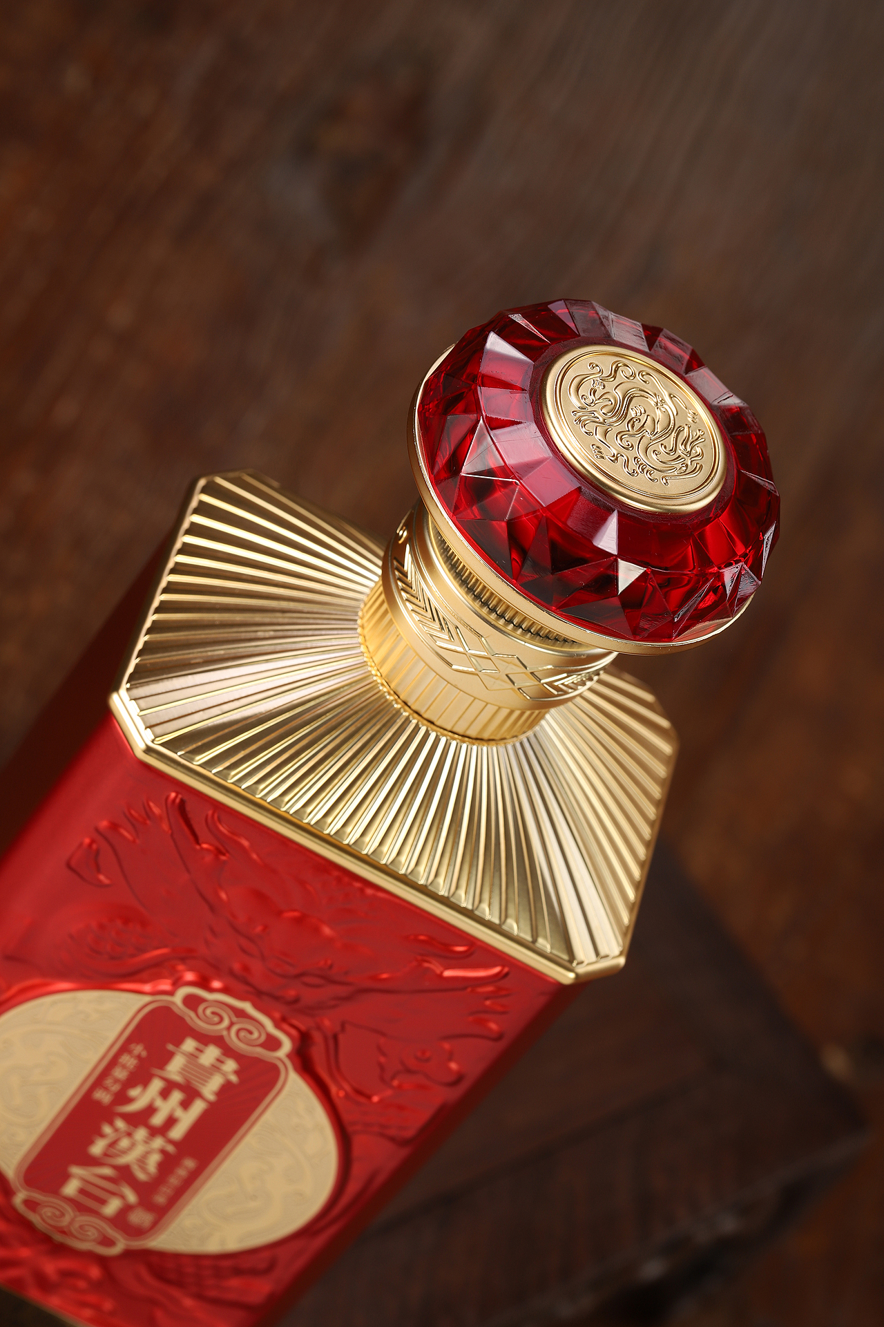 白酒拍攝案例（圖ZMzkxMDUwOTI4） - 產(chǎn)品攝影 - 站酷設(shè)計師奔奔馬電商視覺原創(chuàng)素材 - 站酷ZCOOL