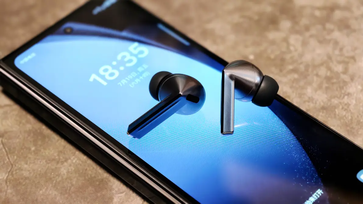 览邦LaiPods Pro+和三星Buds3 Pro哪个更建议买？评测对比解读！