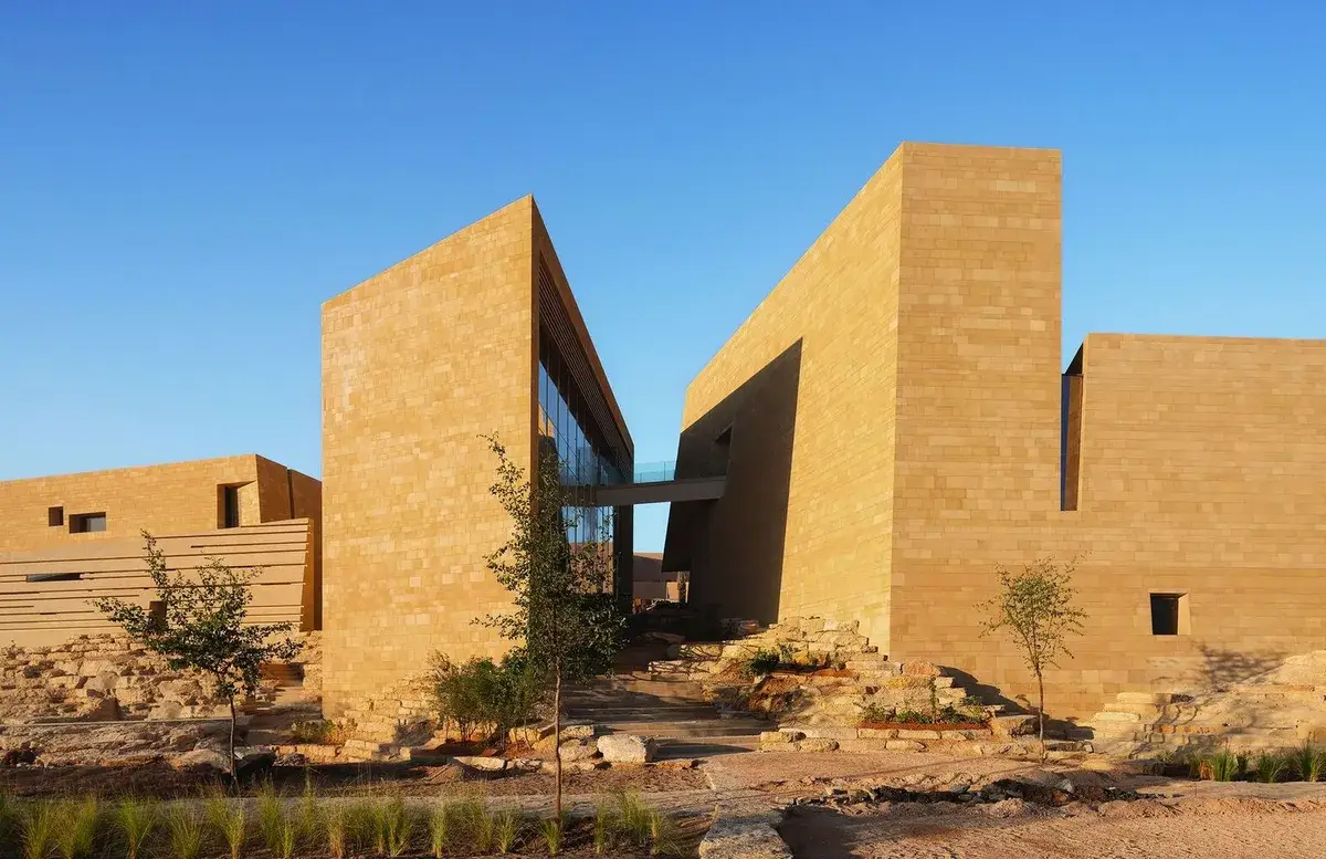 泡泡玛特全球首家臻藏店落地成都/世界最美博物馆公布/茶百道×玩具总动员联名将上线（图ZMTUxMDI1NTY=） - 资讯 - 站酷设计师站酷资讯原创素材 - 站酷ZCOOL