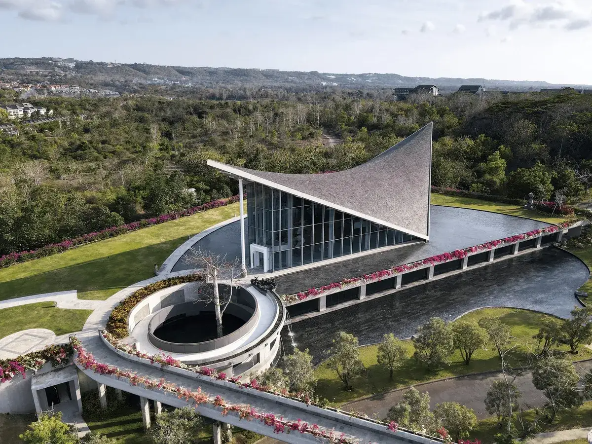 泡泡玛特全球首家臻藏店落地成都/世界最美博物馆公布/茶百道×玩具总动员联名将上线（图ZMTUxMDI1NDA=） - 资讯 - 站酷设计师站酷资讯原创素材 - 站酷ZCOOL