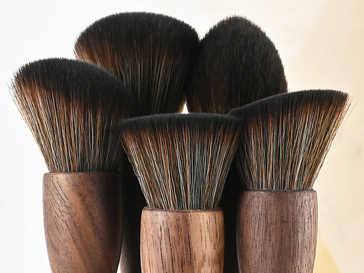 胡桃木化妆刷产品拍摄