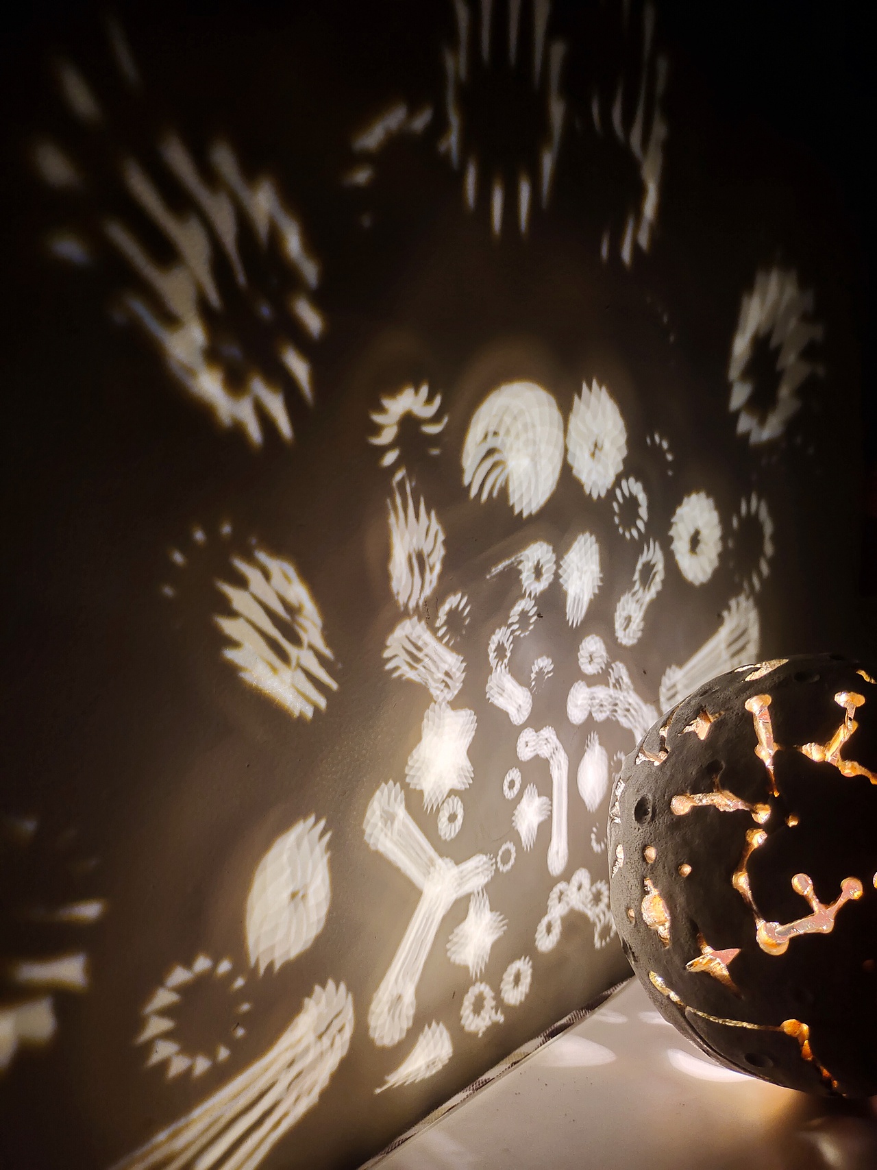 陶塑夜灯八音盒