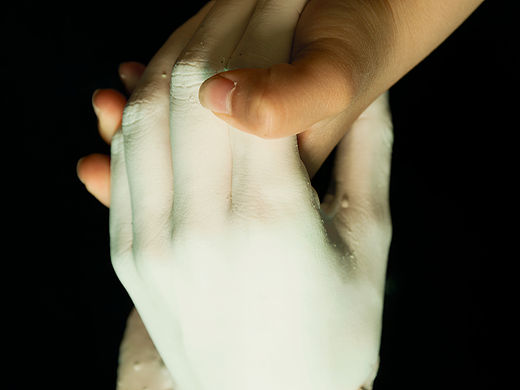 《外界的标准如山,真正的自由始于找回自我》|和解