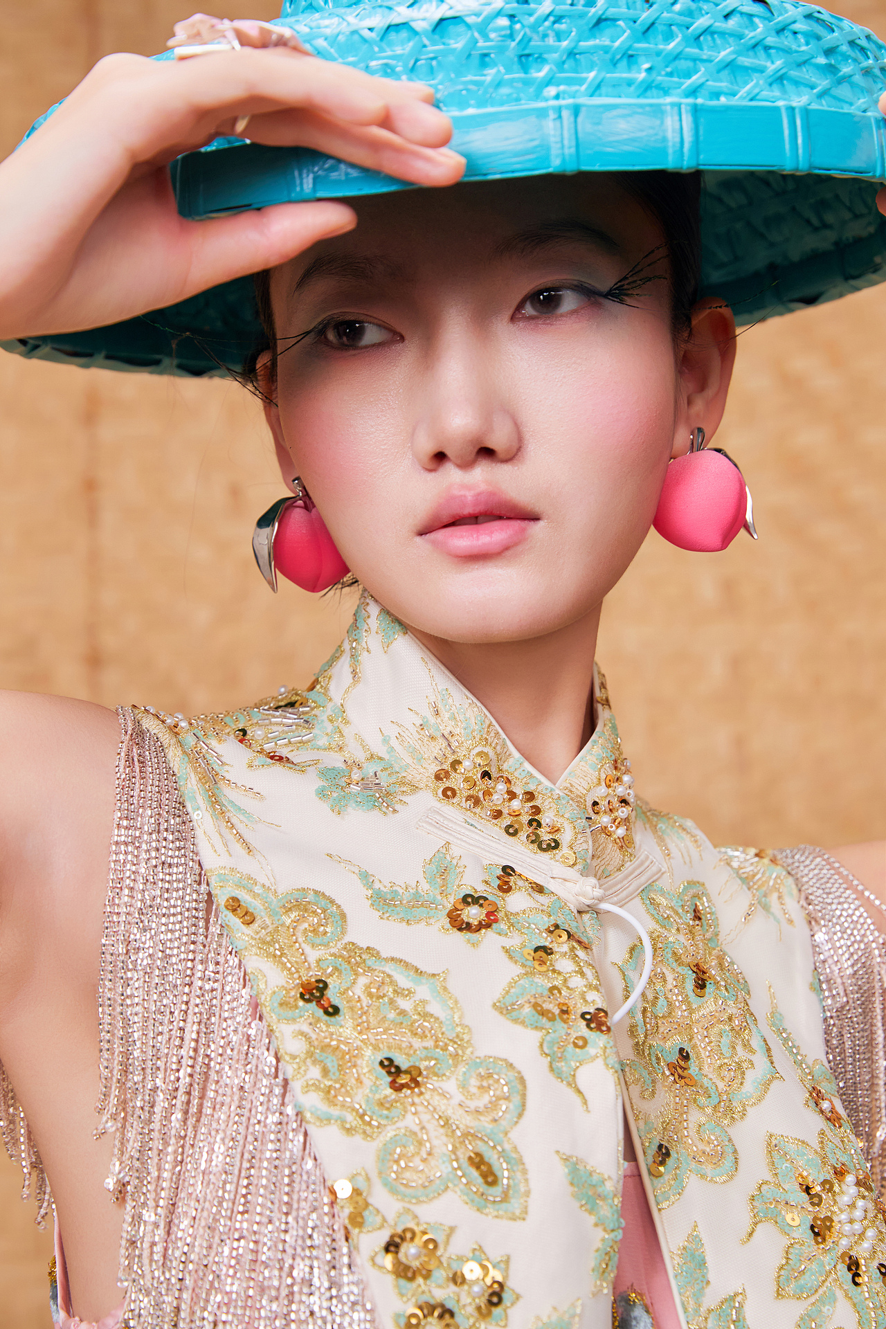 人像摄影｜民族风情（图ZMzkxMjkzMzI4） - 时尚/艺术摄影 - 站酷设计师超肥奥特曼原创素材 - 站酷ZCOOL