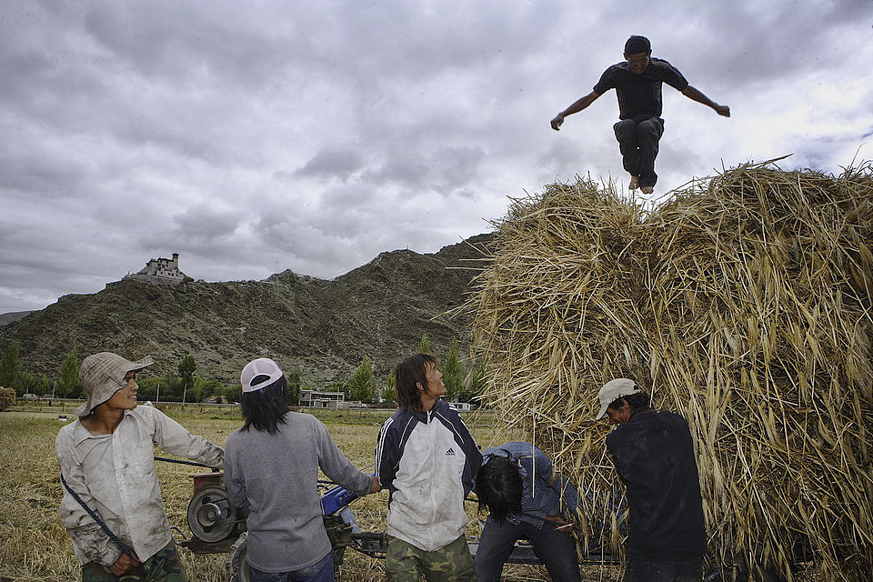 布达拉宫拍摄手记（图ZMzkxMzAwMDMy） - 人文/纪实摄影 - 站酷设计师赵钢讲摄影原创素材 - 站酷ZCOOL